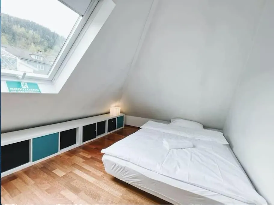 Apartment With Loft & Window Balcony, Free Parking Bergen